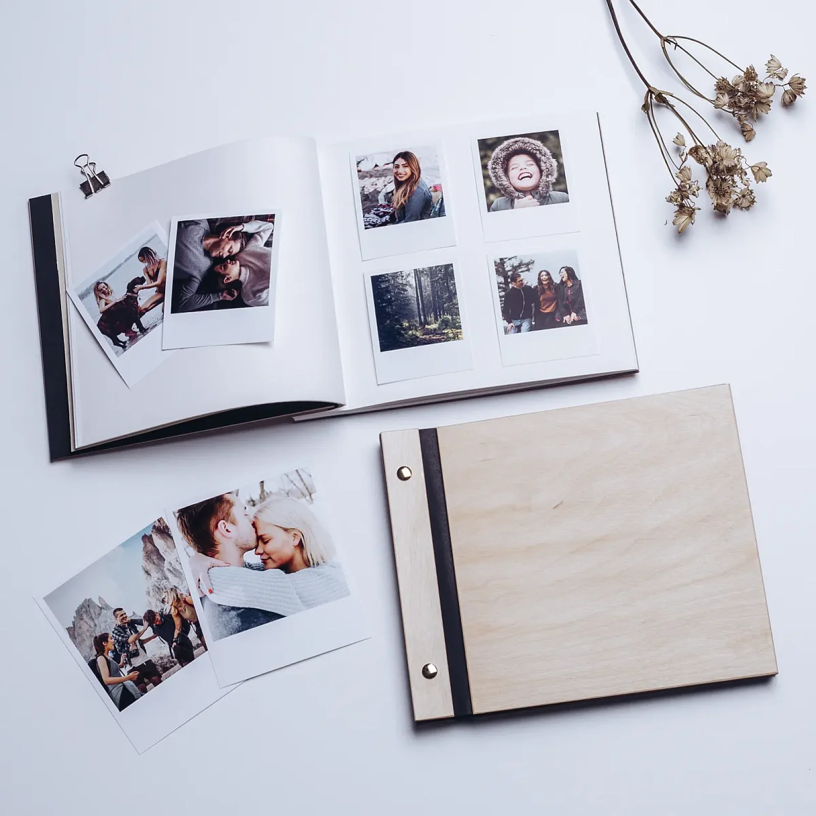 dřevěné fotoalbum