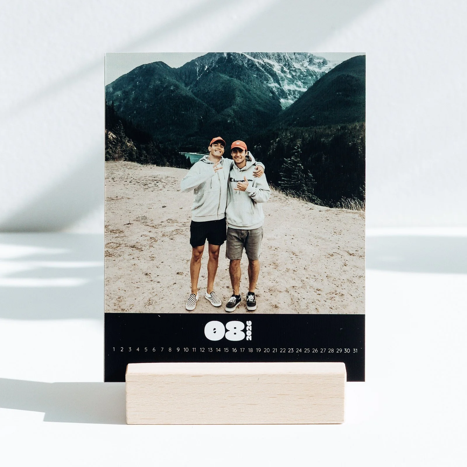 designový stolní kalendář