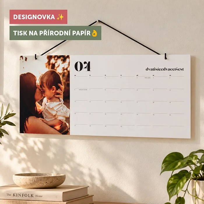 designový nástěnný kalendář